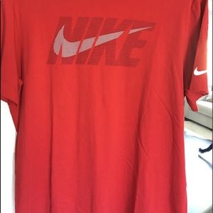 Nike short sleeve XXL tee. NWOT